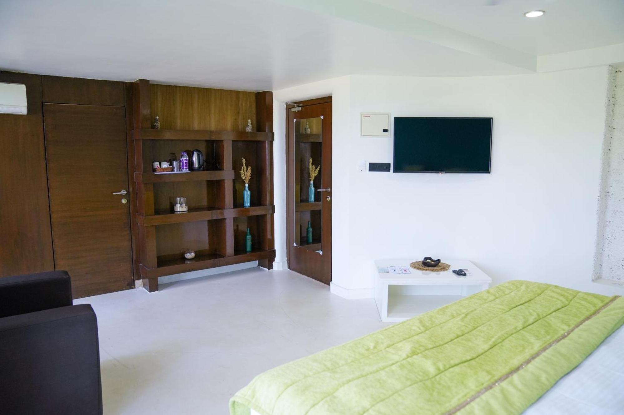 Regenta Beach House Resort, Goa Benaulim Extérieur photo