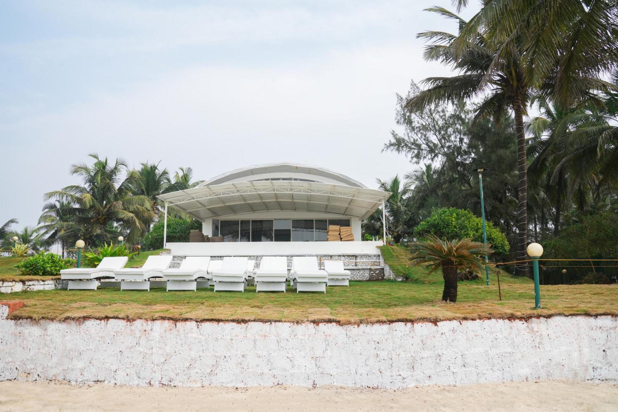 Regenta Beach House Resort, Goa Benaulim Extérieur photo